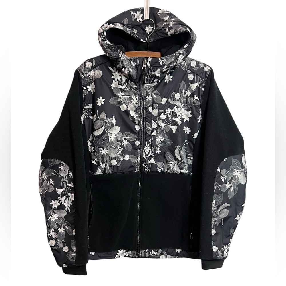 SOLD  NORTH face black and white floral fleece jacket with full zip